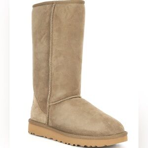 NEVER WORN Classic Tall  Suede UGG Boots